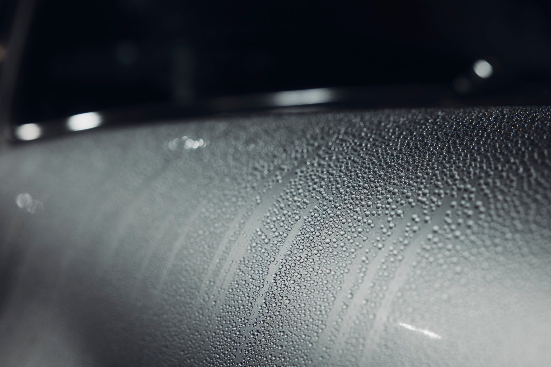 Autowachs vs. Keramikversiegelung – Welche Lackpflege ist die beste?